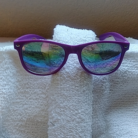 Purple w/case-Paris & key fob, Sunglasses - Picture 2 of 8